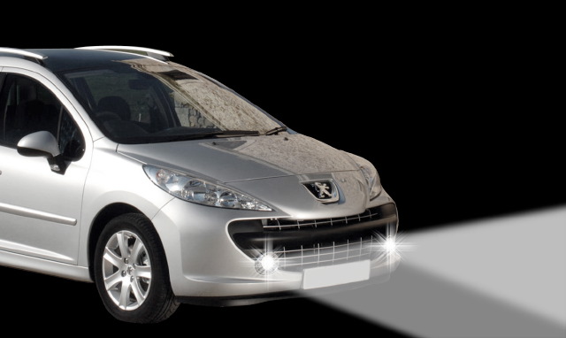 LED Einbau Tagfahrlichter + Nebelscheinwerfer 90 mm passend für diverse Peugeot Modelle mit serienmäßigen Nebelscheinwerfern