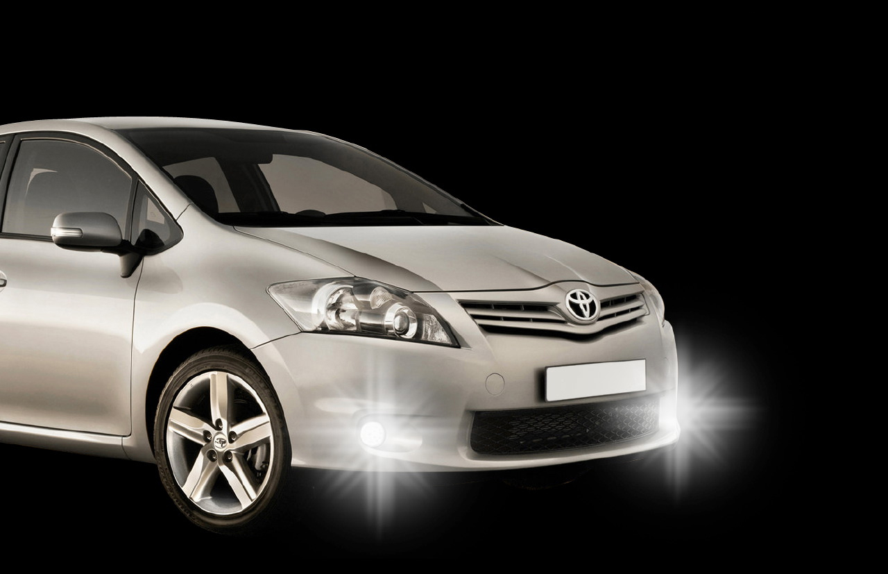 Daytime running lights with dimming function suitable for Toyota Auris (2010-2012)