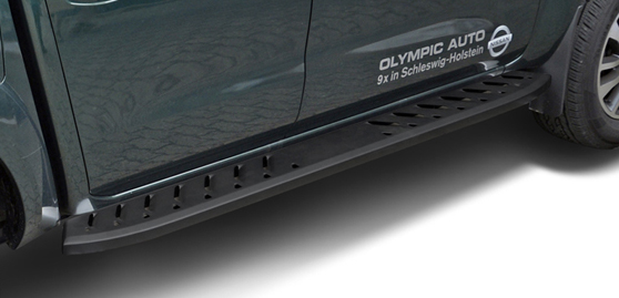 Black powder coated running boards suitable for Nissan Navara D231 NP300 Double Cabine (2015-2021)