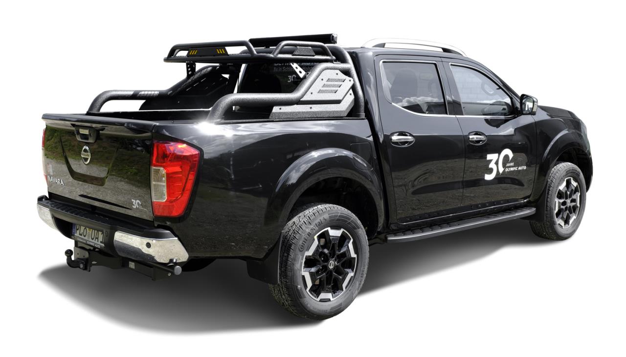 Black Stealth roll bar with luggage basket suitable for Nissan Navara D231 NP300 (2015-2021)
