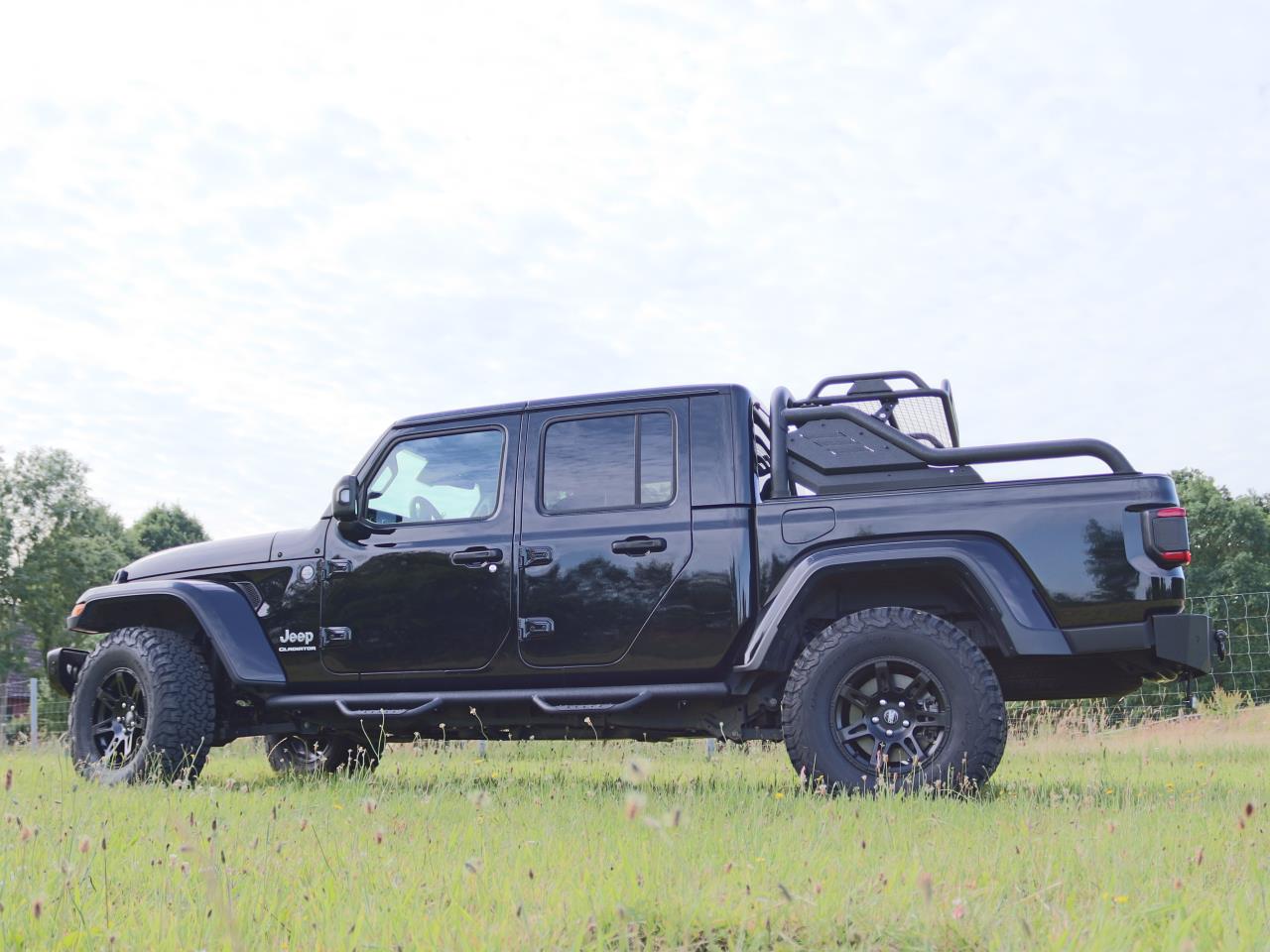 Kompletträder W-TEC Extreme "Black Edition" 8,5x17 mit 315/70R17 BF Goodrich All Terrain passend für Jeep Gladiator JT (2019-)