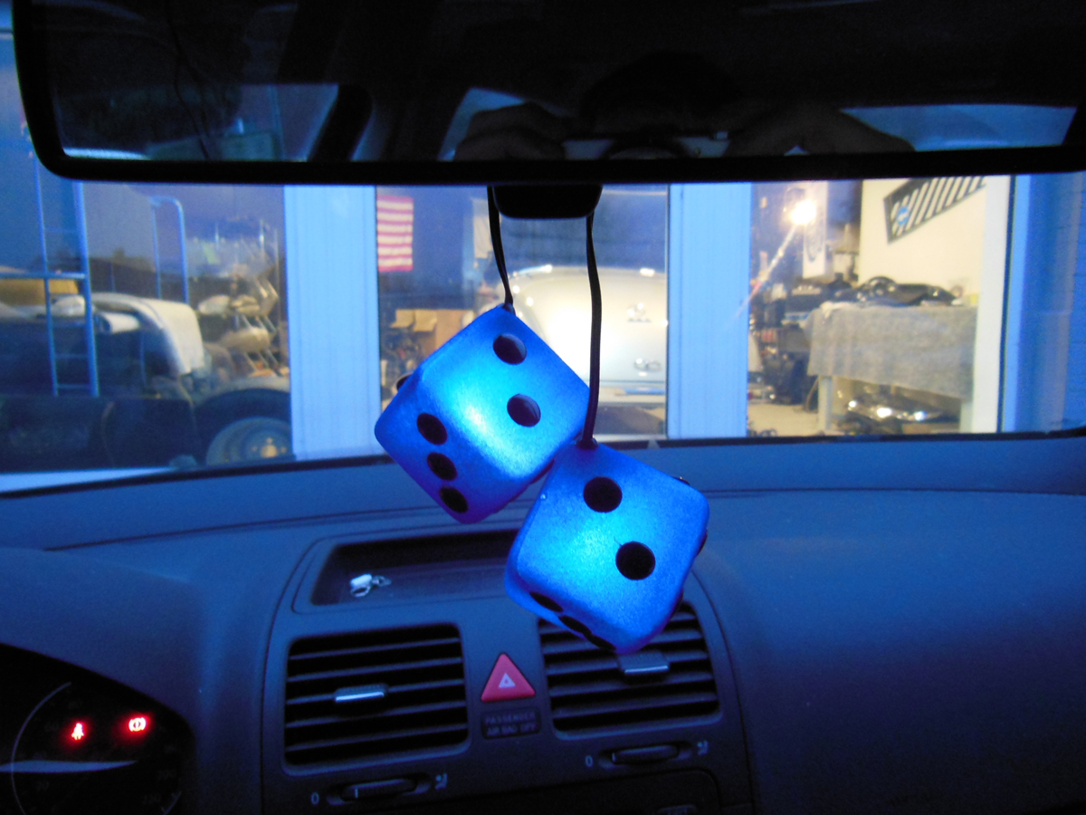 Lucky dice Fuzzy Dice 5 cm illuminated blue (2 pieces / 1 pair)