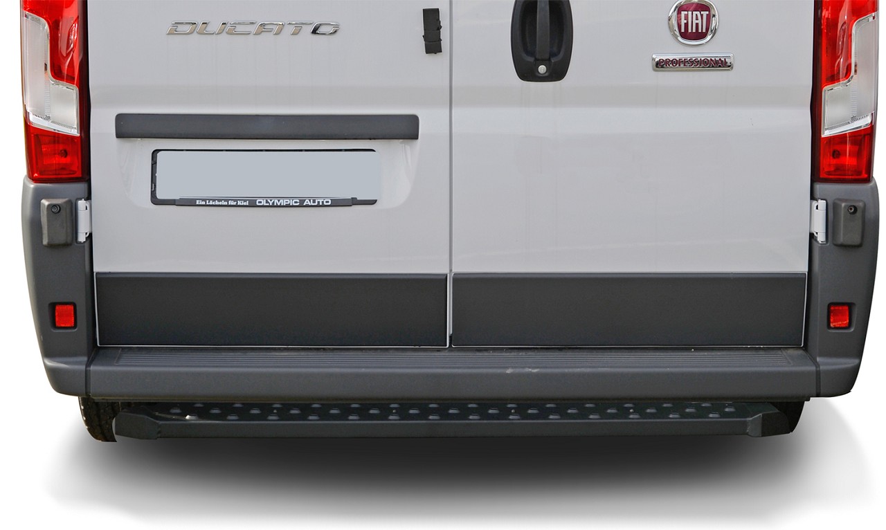 Black rear footboard suitable for Peugeot Boxer Typ 250 (2014-)