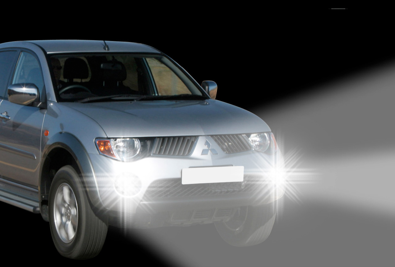Daytime running lights with dimming function suitable for Mitsubishi L200 (2006-2012)