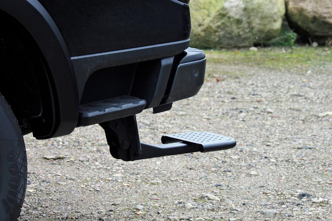 Folding and unfolding rear step suitable for Ford Ranger (2023-)