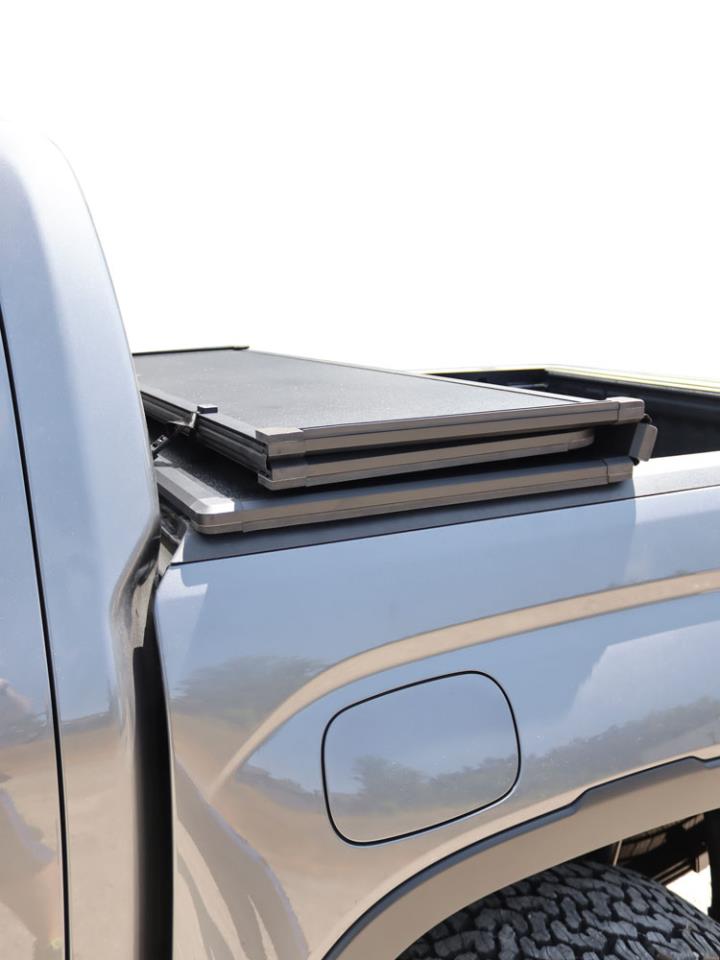 Aluminum cargo cover 3-piece folding fits Volkswagen Amarok (2023-)