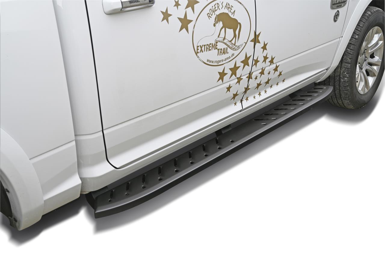 Black powder coated running boards suitable for Dodge Ram Crew Cabine (2009-2018)